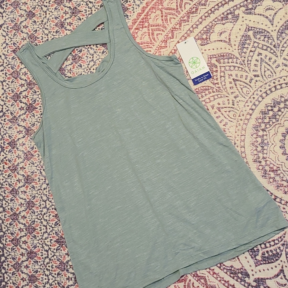 Gaiam cross back flow tank, size small, new with tags, sage green